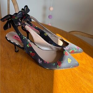 Betsey Johnson Black Floral Slingback Kitten Heels with Bow